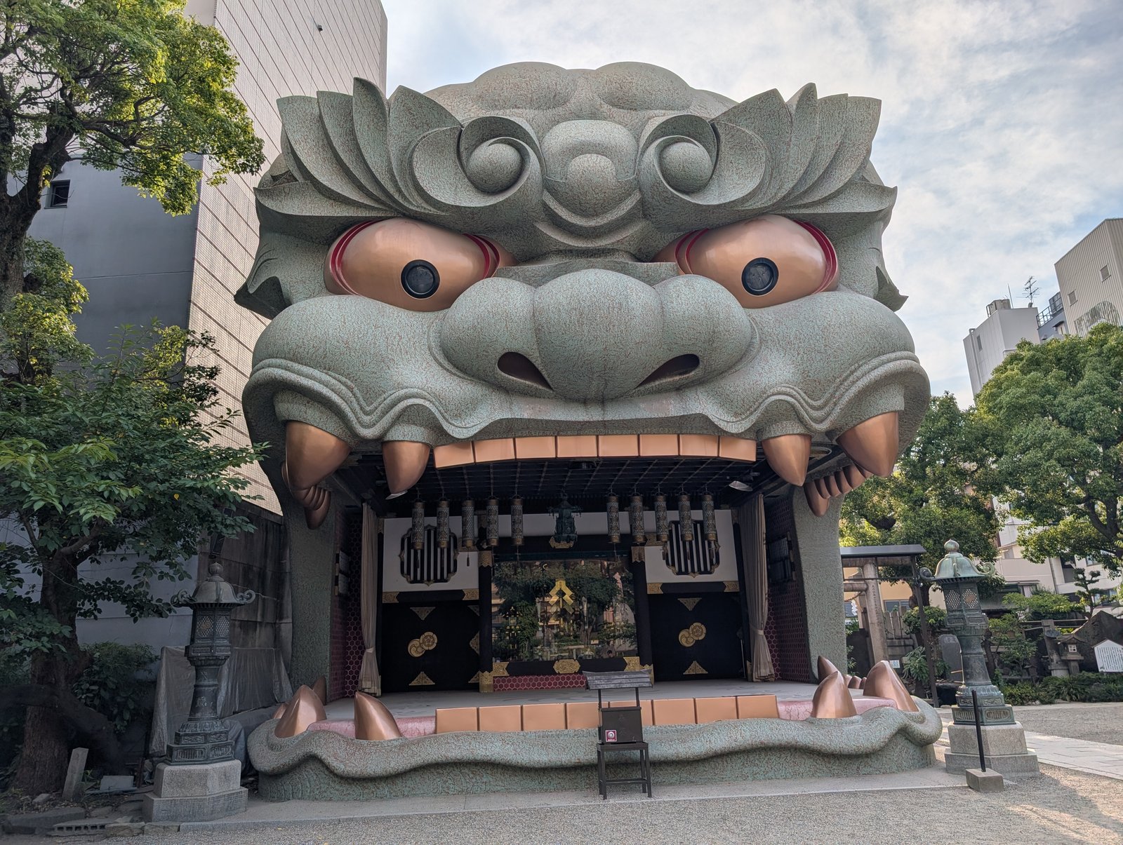 獅子殿の外観