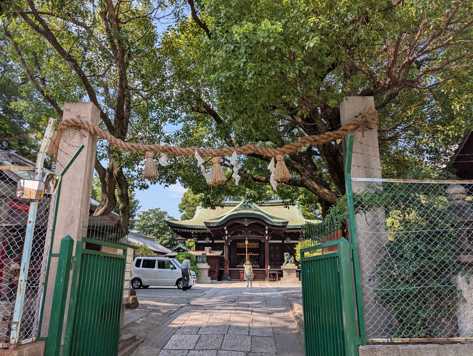 生根神社の門