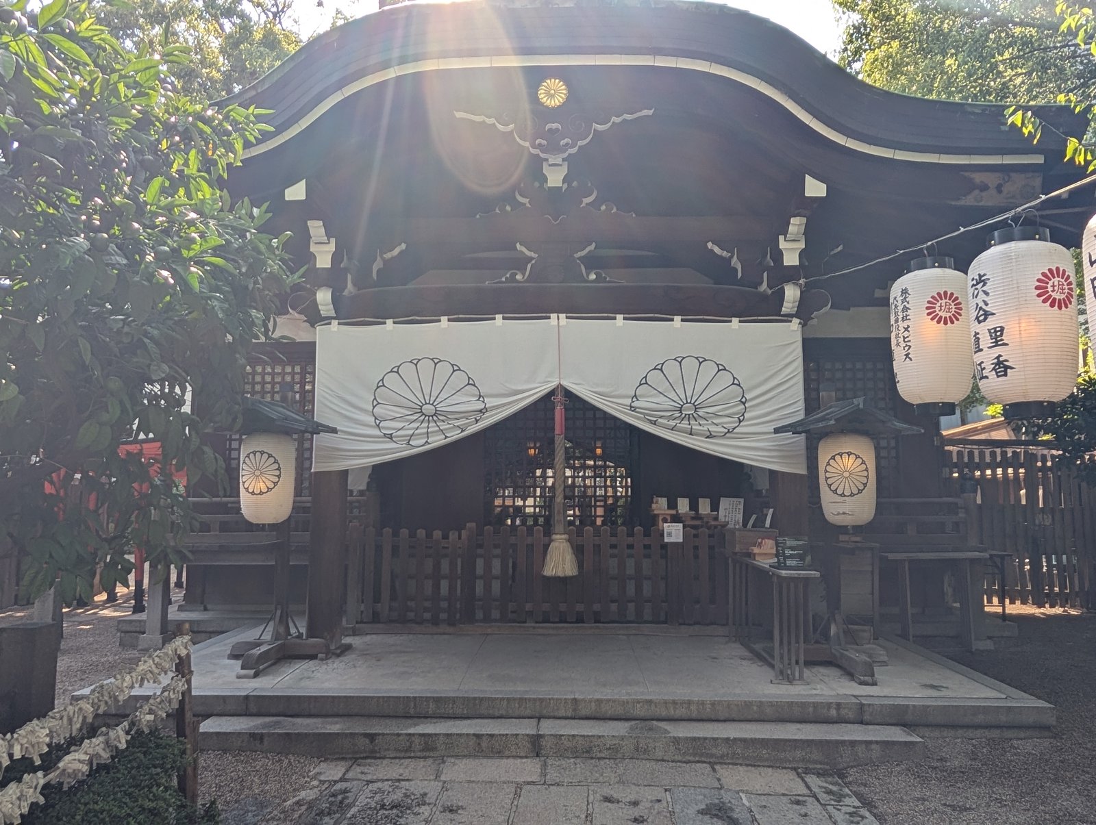 拝殿。聖徳太子が四天王寺を守るために建てた七宮の現存する一つと伝わる